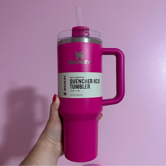 NWT stanley cup 40 oz quencher tumbler hot pink